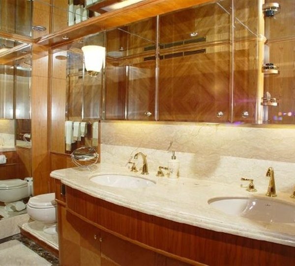 The 32m Yacht MAXIMUS II