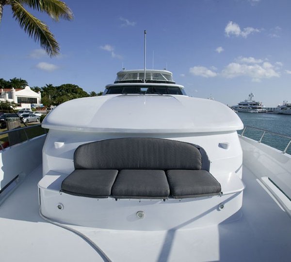 The 32m Yacht OUTTA TOUCH