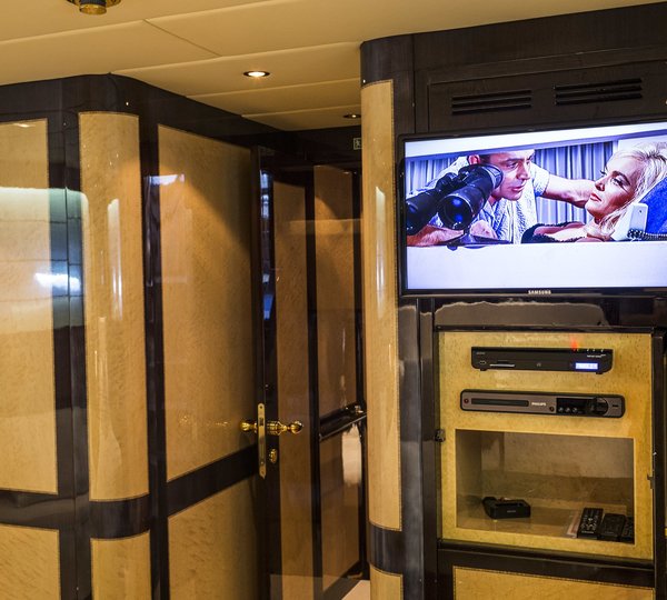 The 32m Yacht SEA DIAMOND