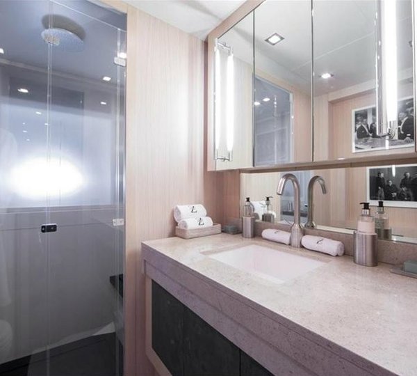 The 33m Yacht CRAZY TOO