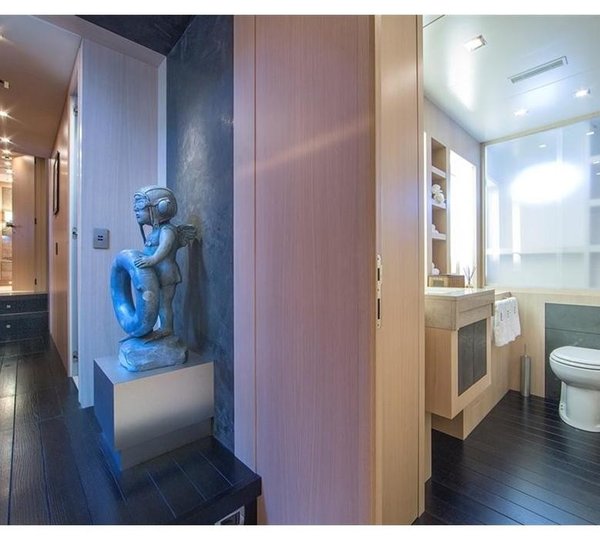 The 33m Yacht CRAZY TOO