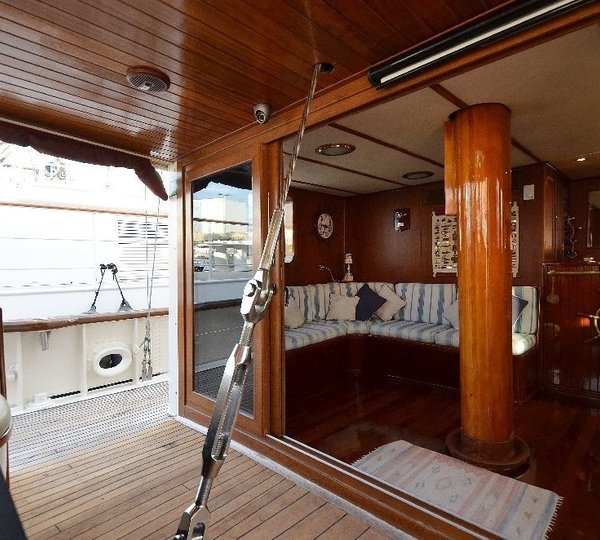 The 33m Yacht SOUTHERN CROSS