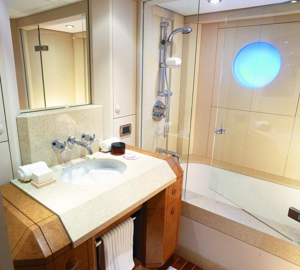 The 34m Yacht BENITA BLUE