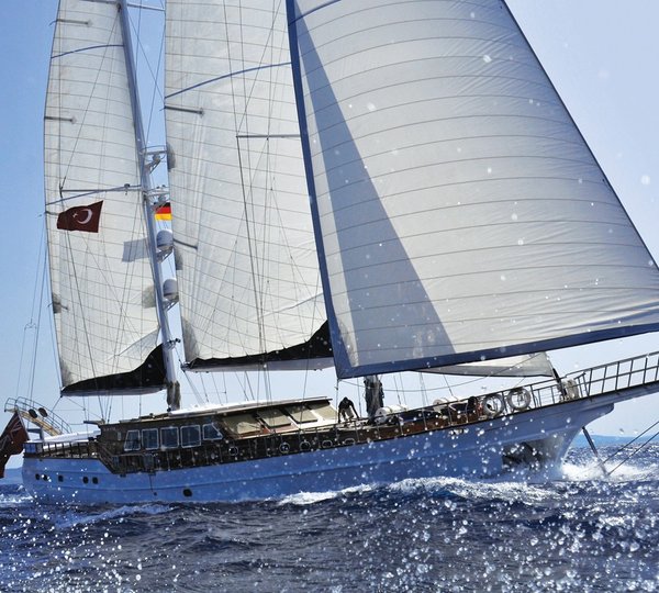 The 34m Yacht BLUE EYES