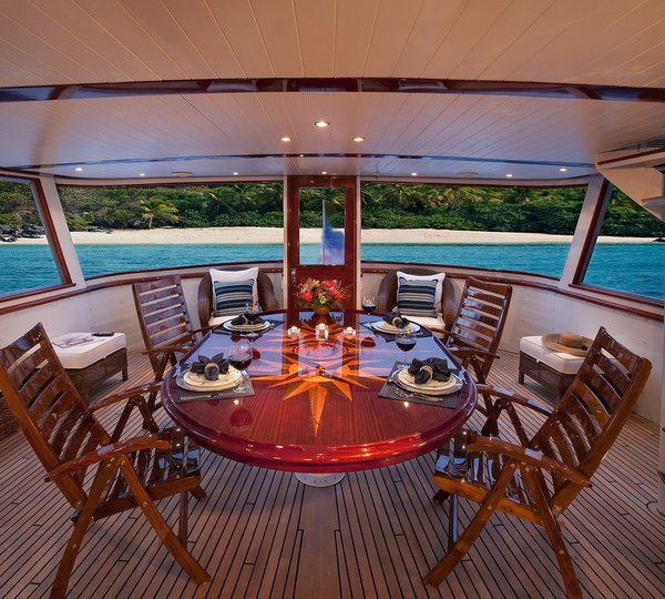 The 34m Yacht CHANTICLEER