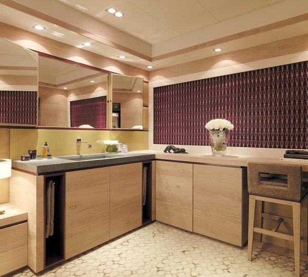 The 34m Yacht CHEEKY TIGER