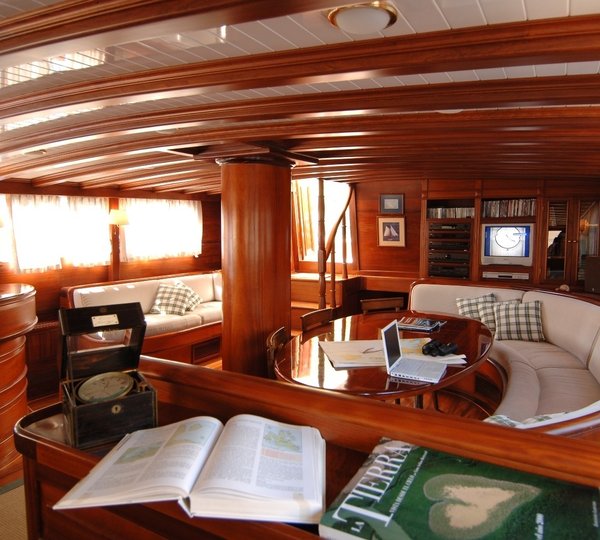 The 34m Yacht ECCE NAVIGO