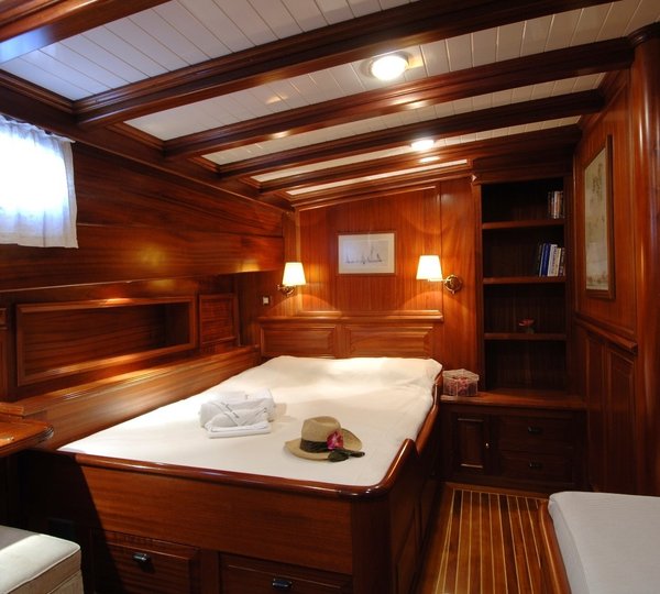 The 34m Yacht ECCE NAVIGO