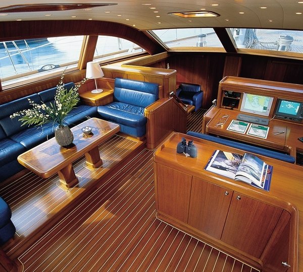 The 34m Yacht HIGHLAND BREEZE