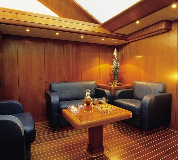 The 34m Yacht HIGHLAND BREEZE