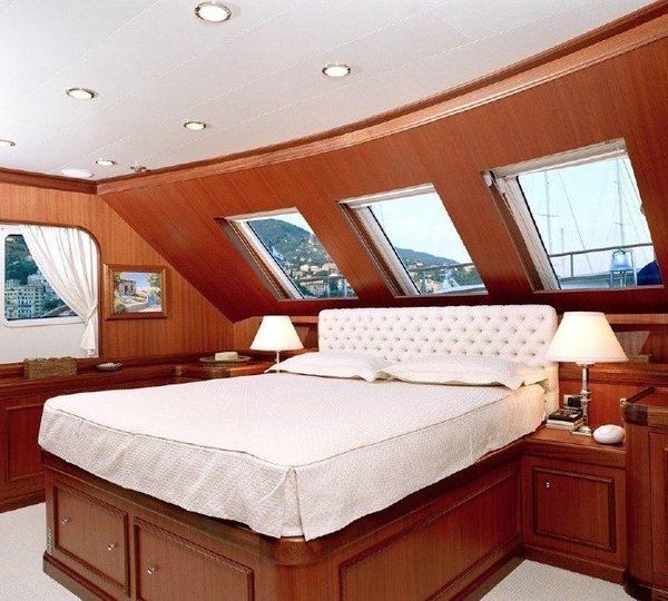 The 34m Yacht PAPINOU