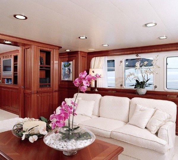 The 34m Yacht PAPINOU