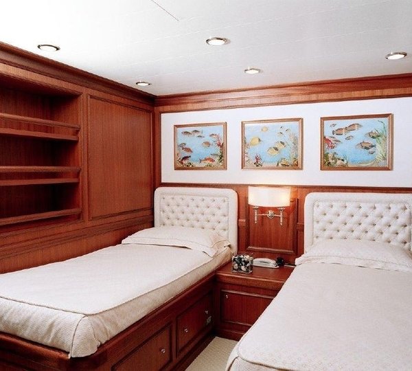 The 34m Yacht PAPINOU