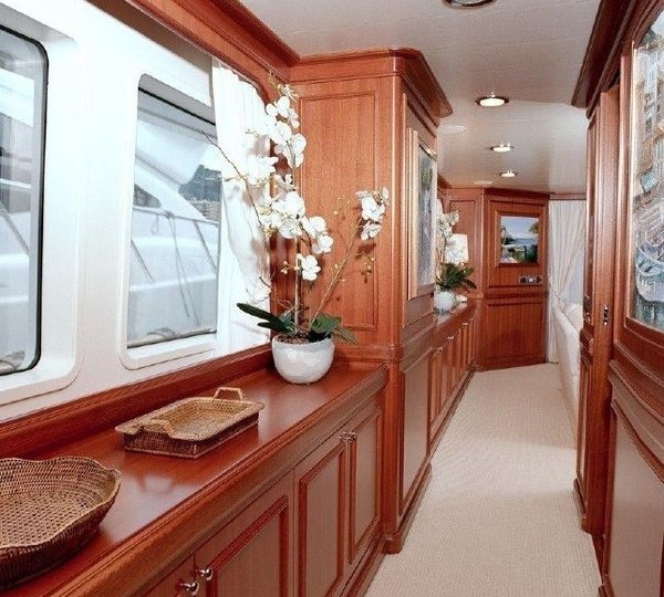 The 34m Yacht PAPINOU