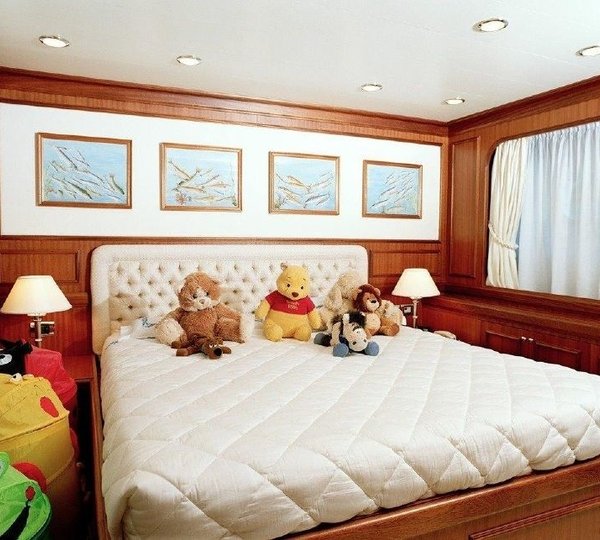 The 34m Yacht PAPINOU