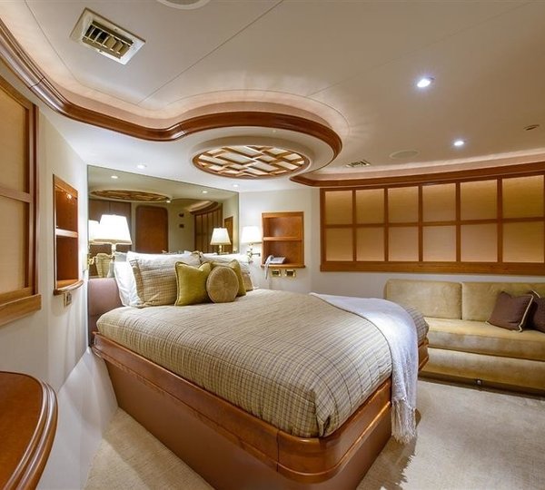 The 34m Yacht SOUTHERN STAR