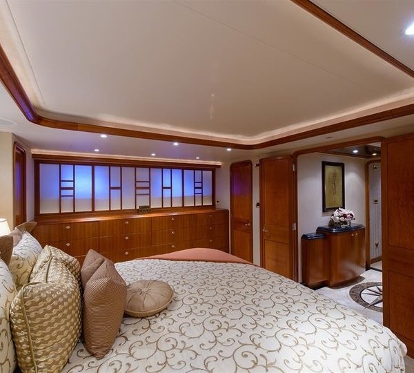 The 34m Yacht SOUTHERN STAR