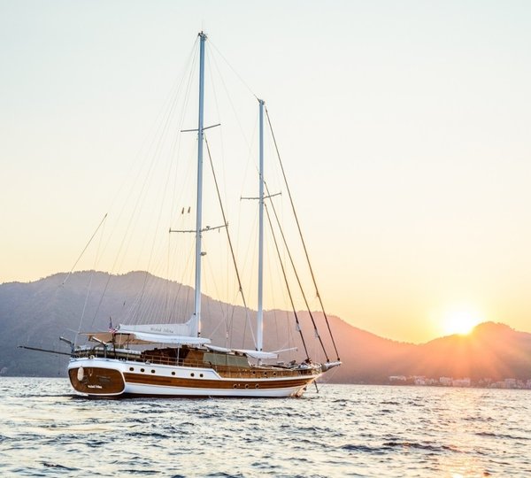 The 34m Yacht WICKED FELINA