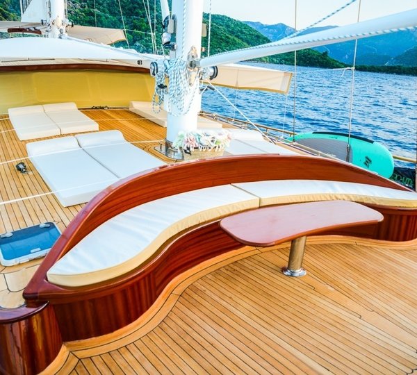 The 34m Yacht WICKED FELINA