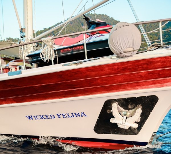 The 34m Yacht WICKED FELINA