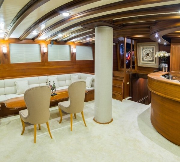 The 34m Yacht WICKED FELINA