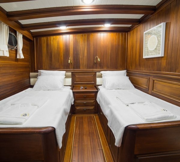 The 34m Yacht WICKED FELINA