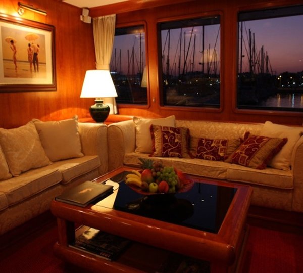 Sitting: Yacht 5 FISHES's Saloon Pictured