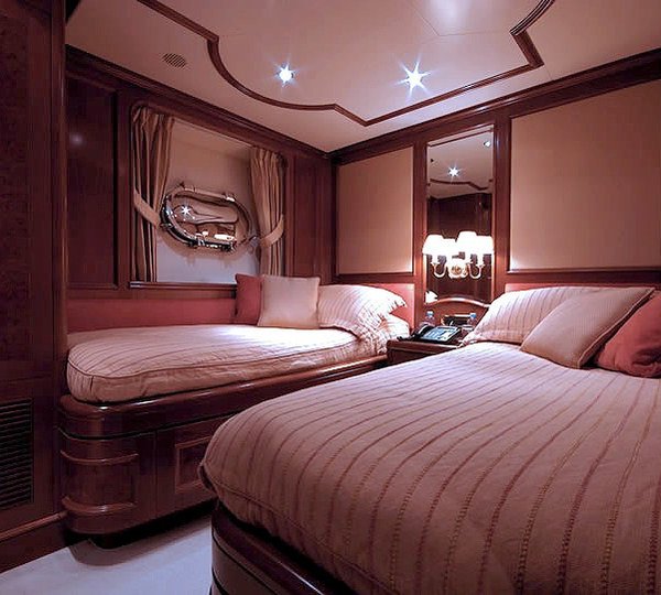 The 35m Yacht INOUIS