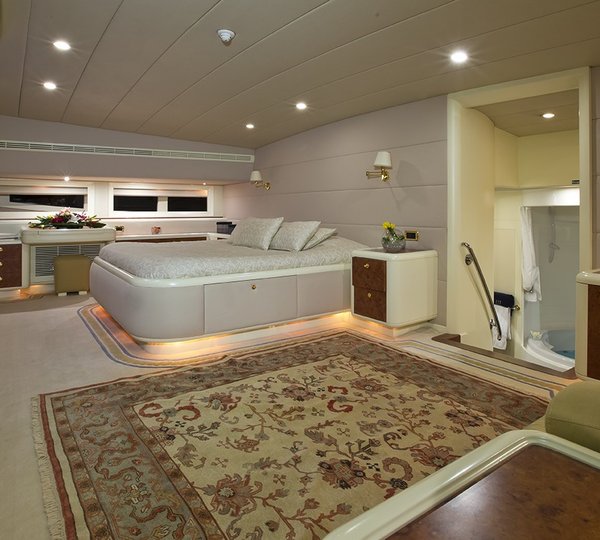 The 35m Yacht MABRUK III