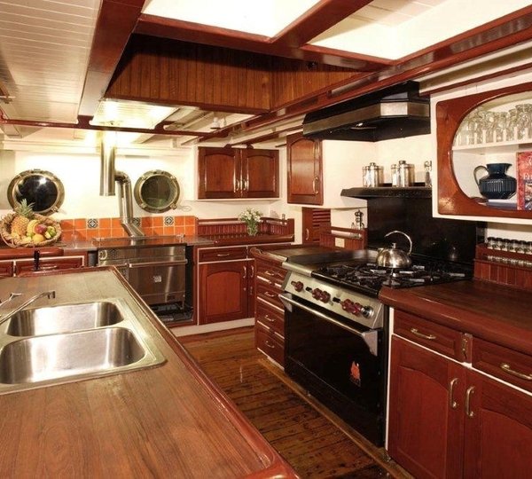 The 35m Yacht PACIFIC YELLOWFIN