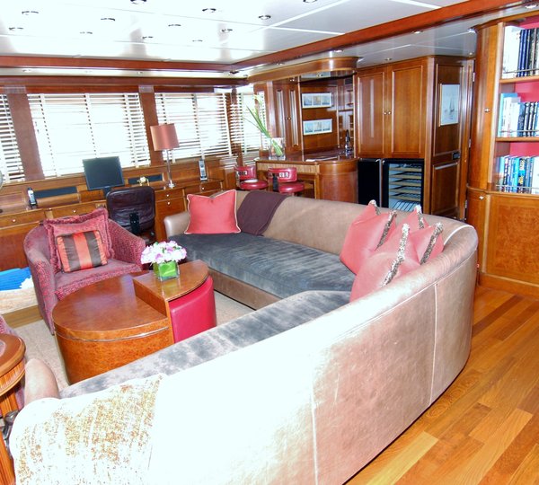 The 35m Yacht PARADIGM