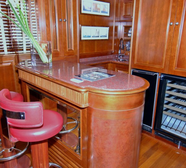 The 35m Yacht PARADIGM