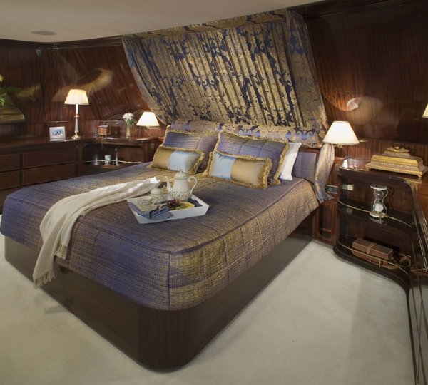 The 35m Yacht QUIVIRA