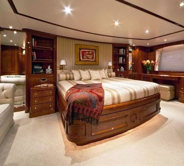 The 35m Yacht SEA CENTURY