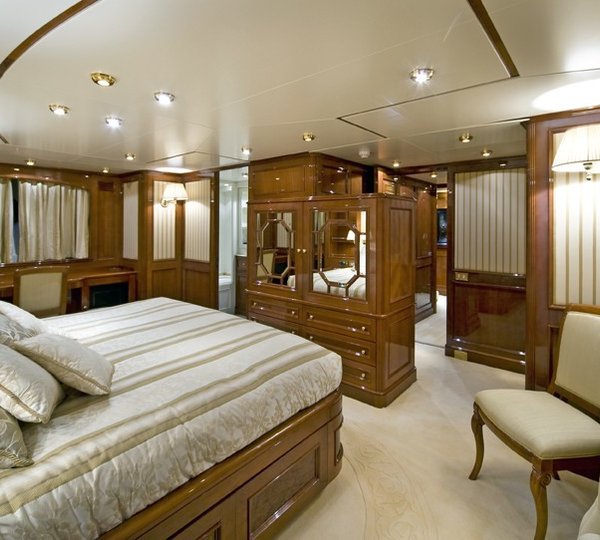 The 35m Yacht STELLA FIERA