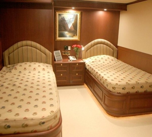 The 36m Yacht AZURE SKY