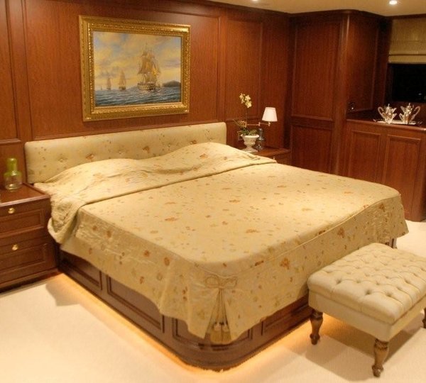 The 36m Yacht AZURE SKY