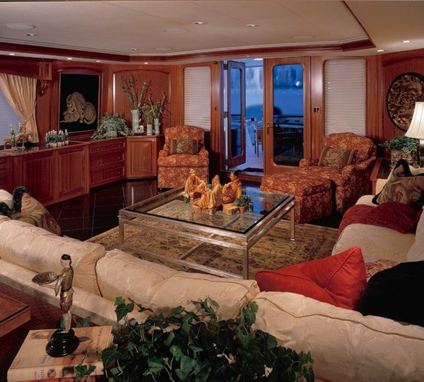 The 36m Yacht FAE LON