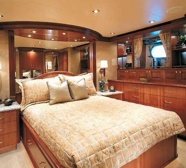 Queen Sized Cabin Aboard Yacht IMPETUOUS