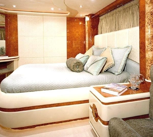 Blue Guest's Cabin On Board Yacht WHEELS