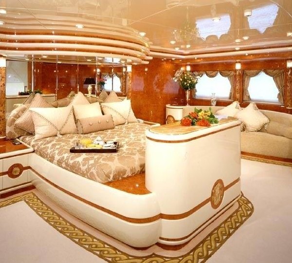 Main Master Cabin On Yacht WHEELS