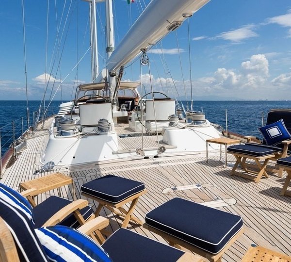 The 36m Yacht YANNEKE TOO