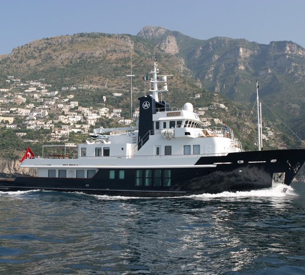 Premier Overview On Yacht JASMIN