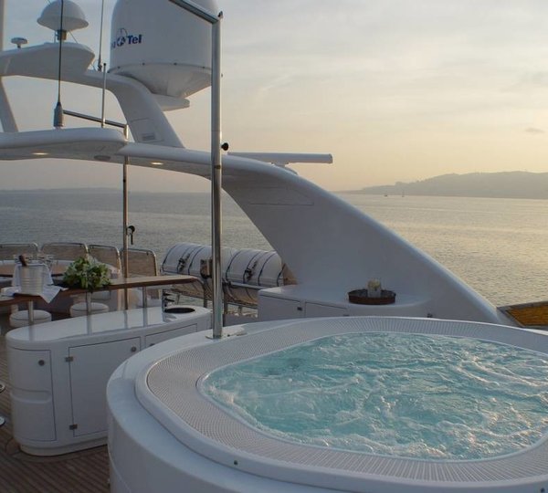 Jacuzzi Pool On Board Yacht WILD THYME