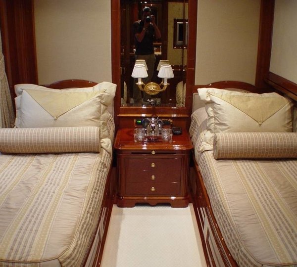 Twin Bed Cabin On Board Yacht WILD THYME