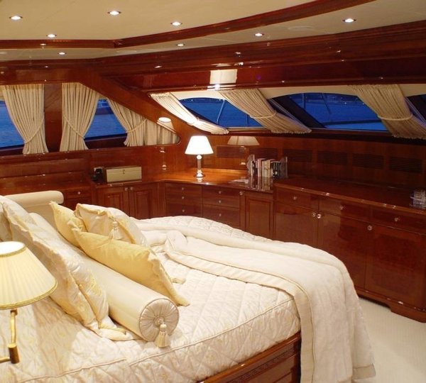Main Master Cabin On Yacht WILD THYME