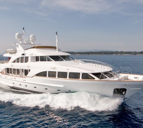 Overview: Yacht WILD THYME's Cruising Image