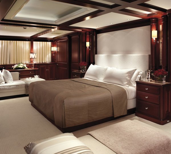 Main Master Cabin Aboard Yacht HAMPSHIRE