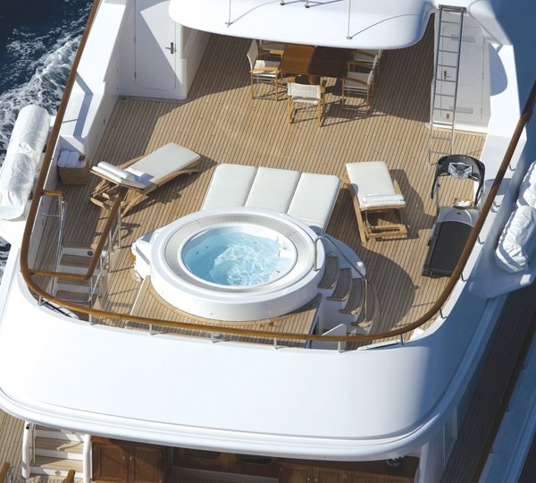 Jacuzzi Pool On Yacht HAMPSHIRE