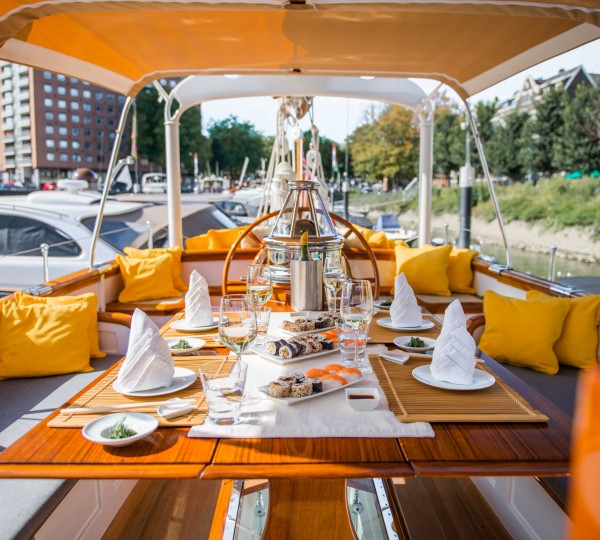 Alfresco Dinign Set Up